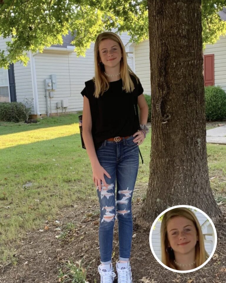 Mom Freaks Out After Noticing What’s In Background Of Daughter’s Back To School Picture