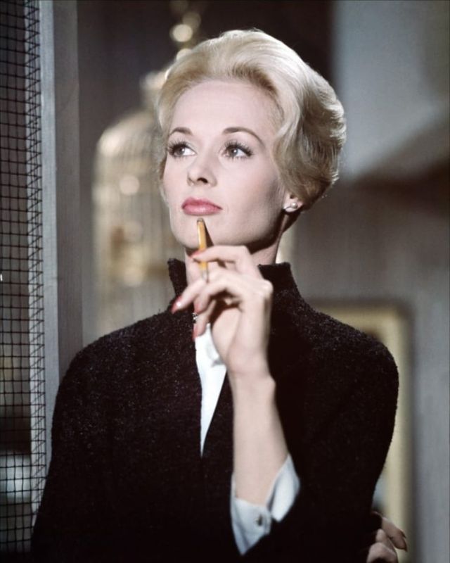 The legendary icon turns 95 — and she’s looking amazing